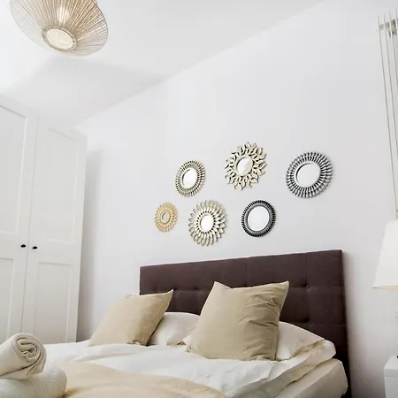 Erapartments Mennica Apartman